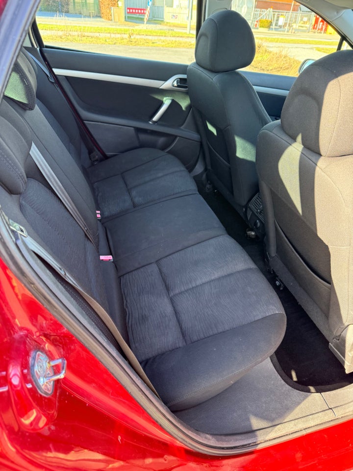 Peugeot 407 1,6 HDi XR SW 5d