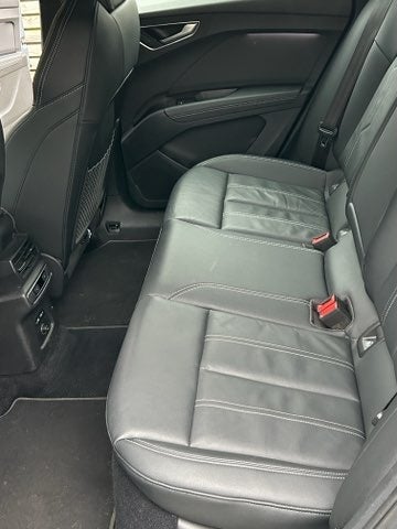 Audi Q4 e-tron 50 S-line quattro 5d