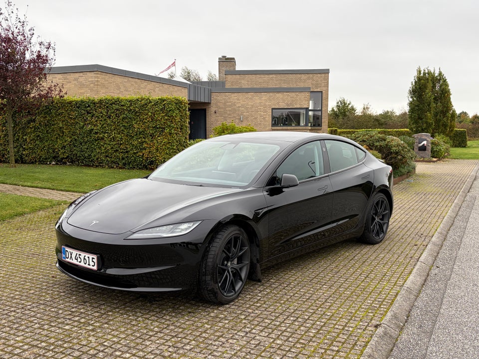 Tesla Model 3 Long Range AWD 4d