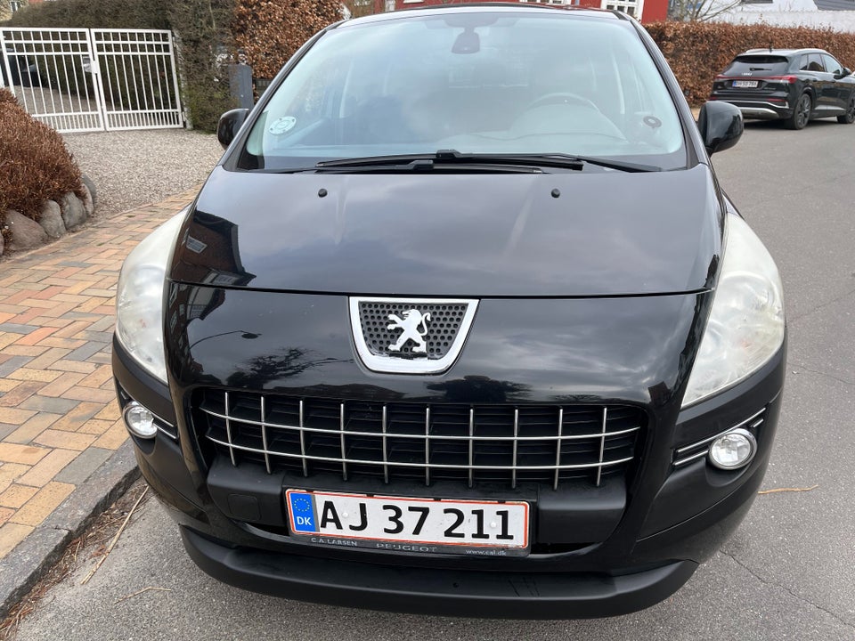 Peugeot 3008 1,6 HDi 112 Premium+ 5d
