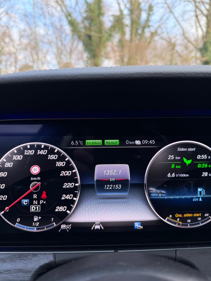 Mercedes E300 de 2,0 AMG Line stc. aut. 5d