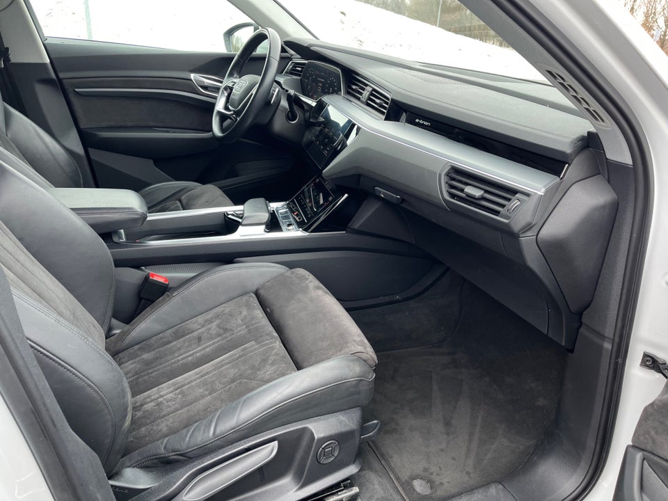 Audi e-tron 50 quattro 5d