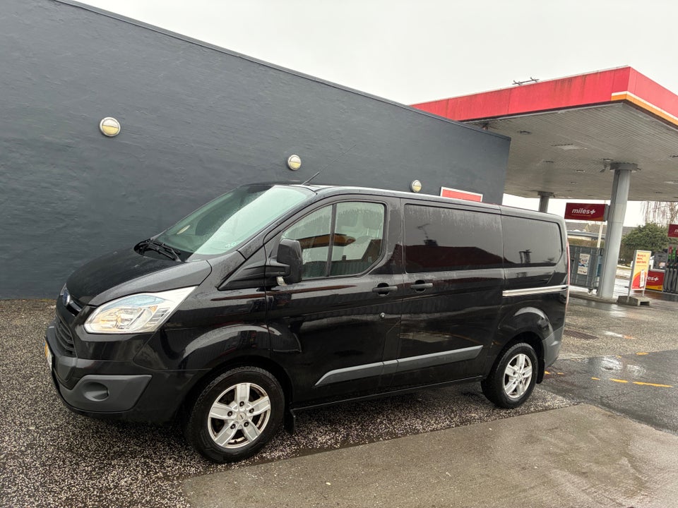 Ford Transit Custom 290S 2,2 TDCi 125 5d