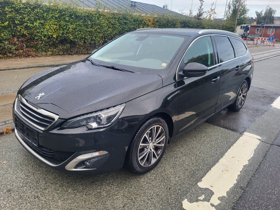 Peugeot 308 1,6 BlueHDi 120 Allure SW 5d