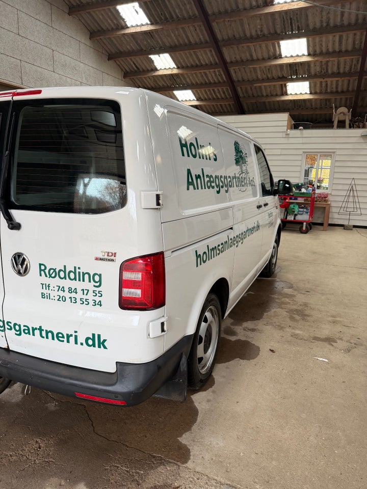 VW Transporter 2,0 TDi 180 Kassevogn DSG 4Motion kort