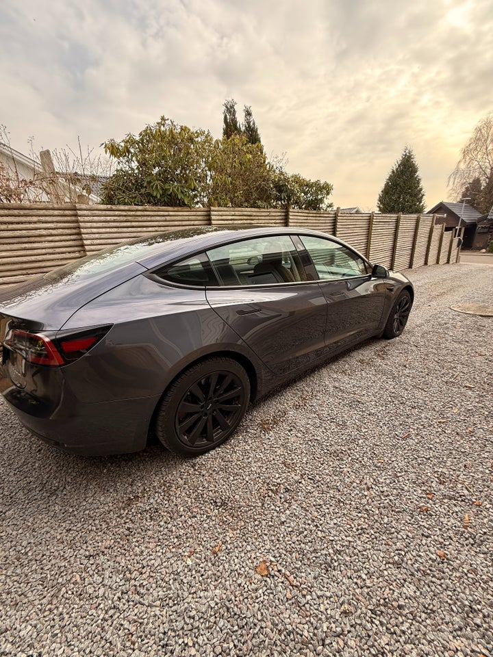 Tesla Model 3 Long Range AWD 4d