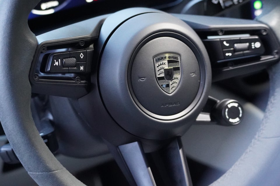Porsche Macan Turbo 5d