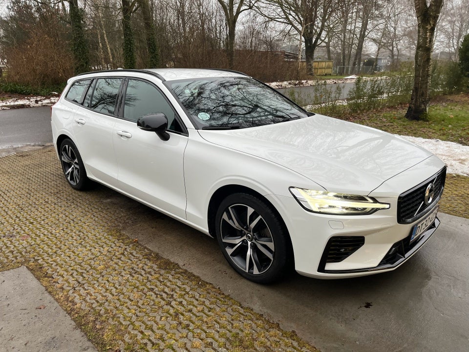 Volvo V60 2,0 T6 ReCharge R-Design aut. AWD 5d