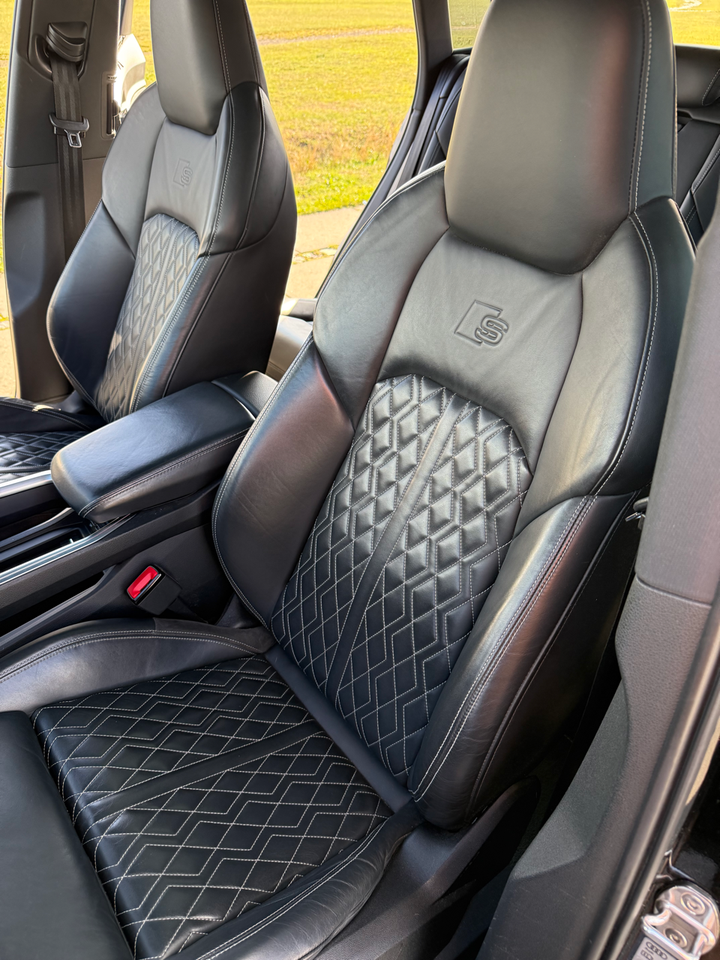 Audi e-tron 55 S-line quattro 5d