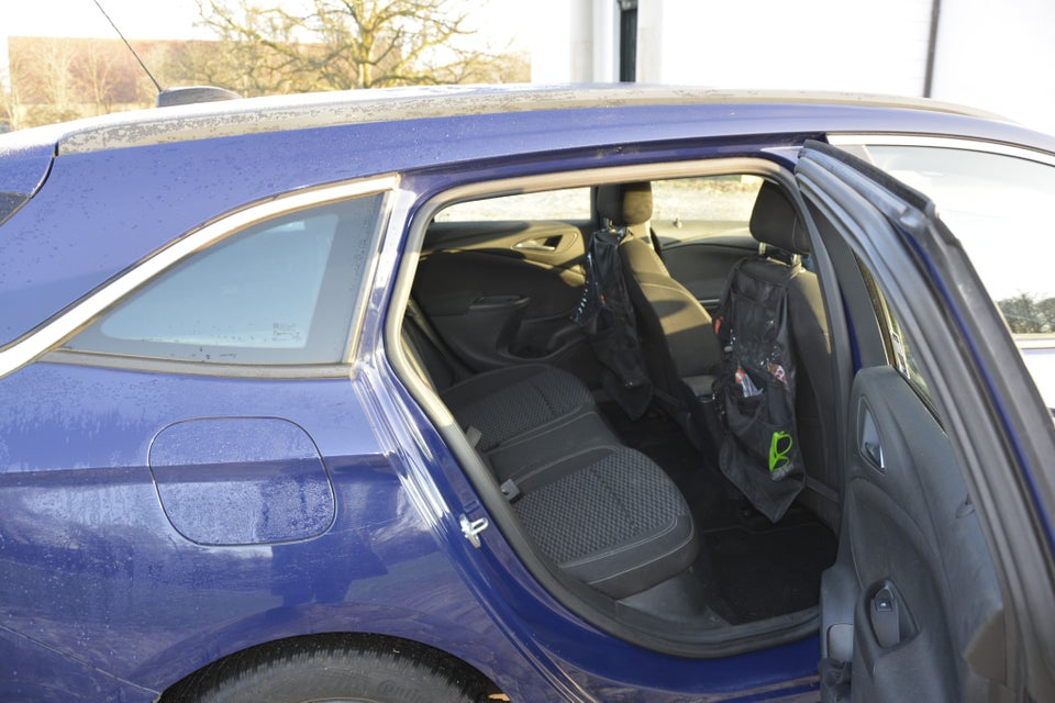 Opel Astra 1,0 T 105 Enjoy Sports Tourer 5d