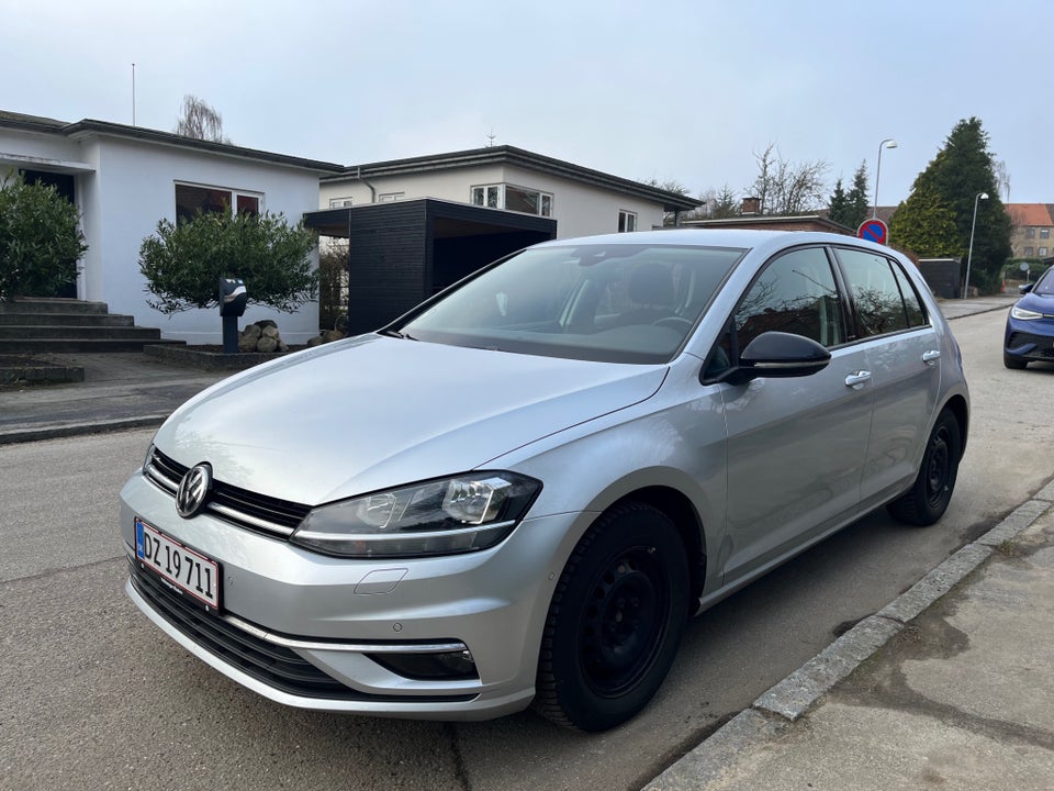 VW Golf VII 1,6 TDi 115 IQ.Drive Variant DSG 5d
