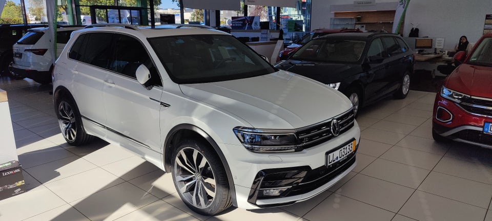 VW Tiguan 2,0 TSi 220 R-line DSG 4Motion Van 5d