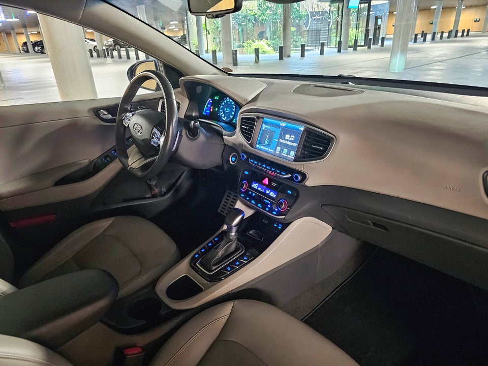 Hyundai Ioniq 1,6 PHEV Premium DCT 5d