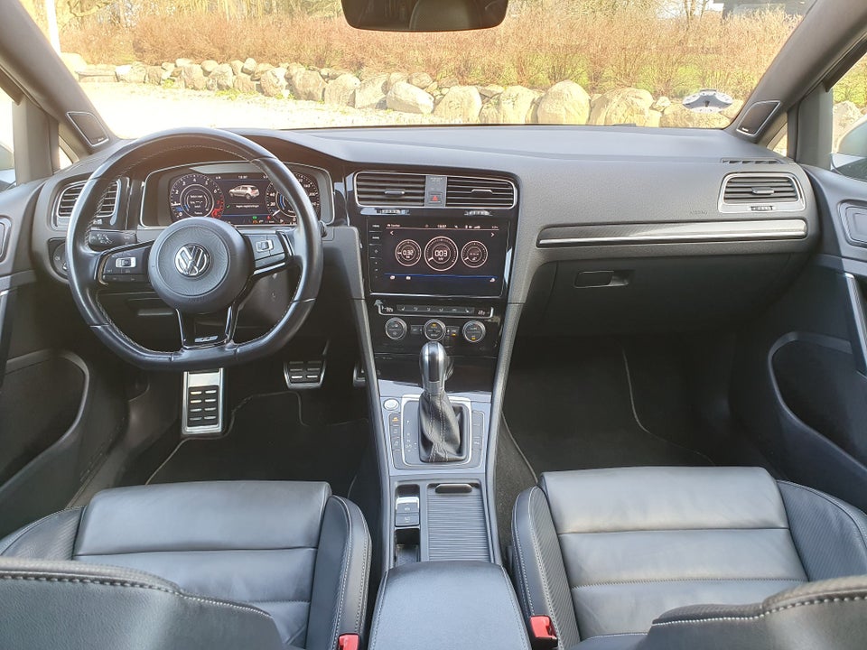 VW Golf VII 2,0 R DSG 4Motion 5d