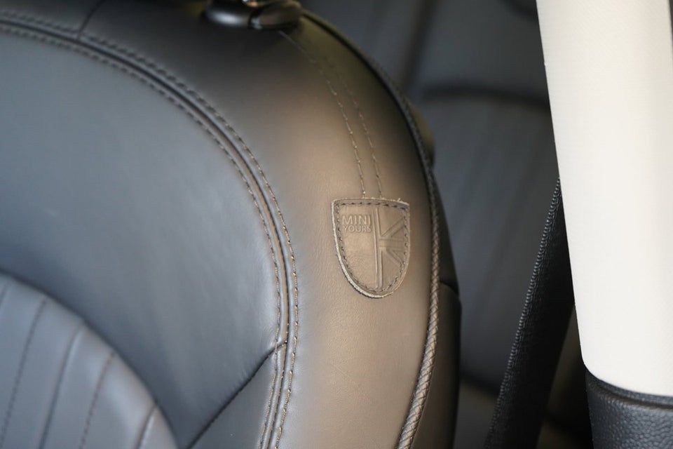 MINI Cooper SE Yours Trim 3d