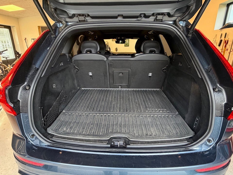 Volvo XC60 2,0 T8 ReCharge Ultimate Dark aut. AWD 5d