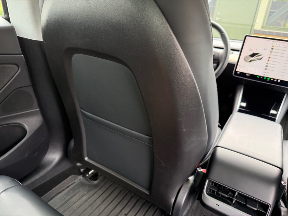 Tesla Model 3 Standard Range+ RWD 4d