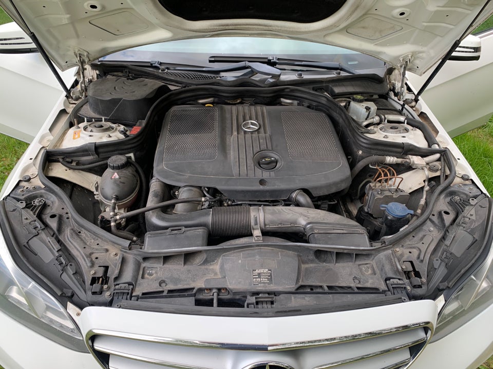 Mercedes E200 2,2 CDi Avantgarde stc. aut. 5d