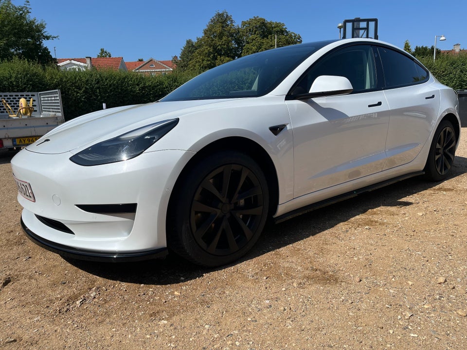 Tesla Model 3 Standard Range+ RWD 4d