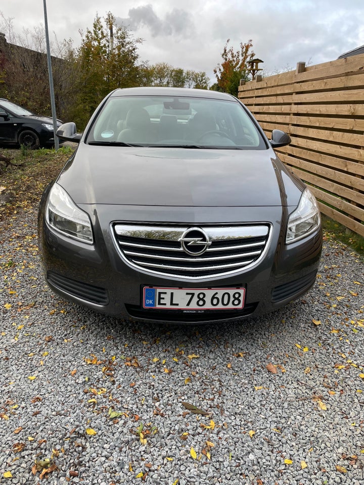 Opel Insignia 1,8 Edition 5d