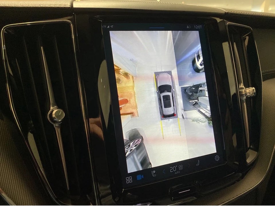 Volvo XC60 2,0 T8 ReCharge Ultimate Dark aut. AWD 5d