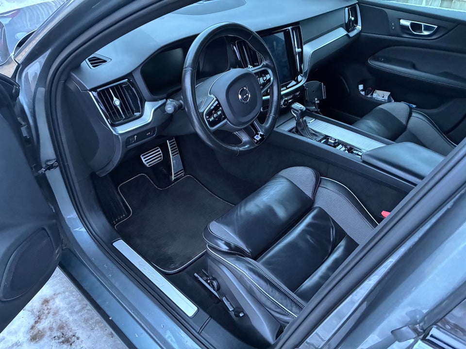 Volvo V60 2,0 T4 190 R-Design aut. 5d