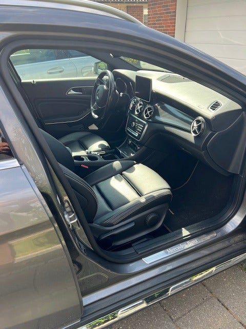 Mercedes GLA200 1,6 AMG Line aut. 5d