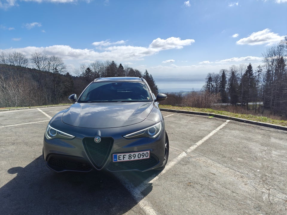 Alfa Romeo Stelvio 2,2 JTD 210 Super aut. Q4 5d