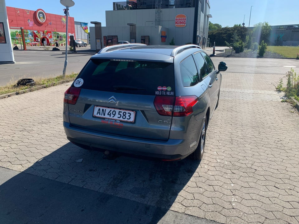 Citroën C5 2,0 HDi 140 Comfort Tourer 5d