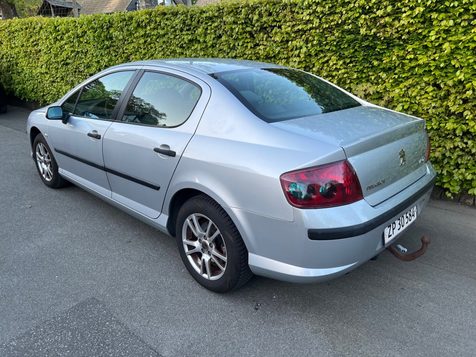 Peugeot 407 2,0 XR 4d