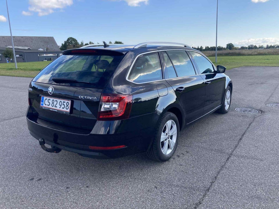 Skoda Octavia 2,0 TDi 150 Style Combi DSG 5d