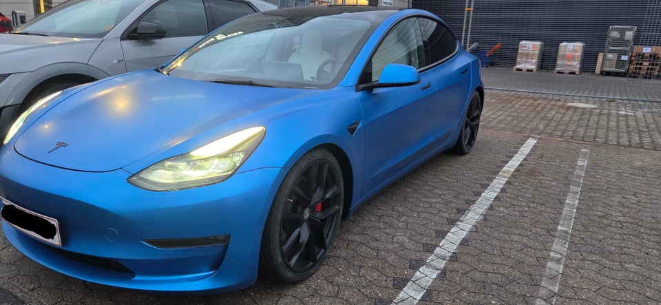 Tesla Model 3 Performance AWD 4d