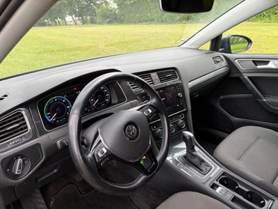 VW e-Golf VII   5d