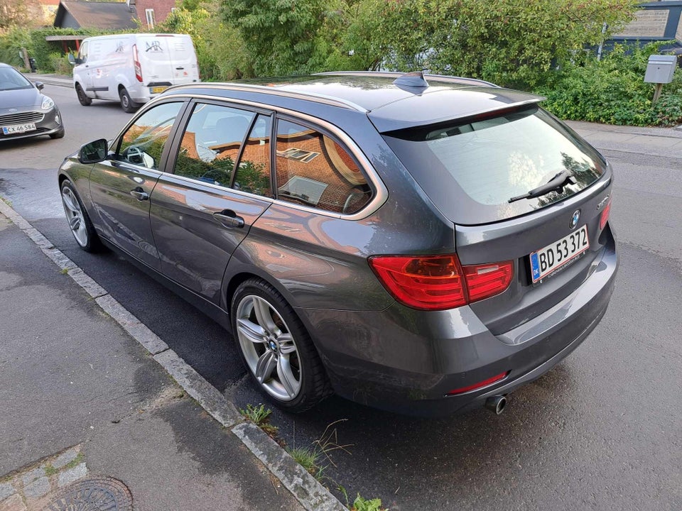 BMW 320d 2,0 Touring aut. 5d