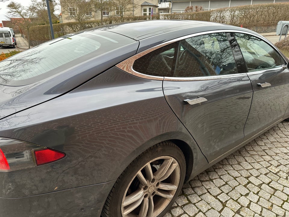 Tesla Model S 70D 5d