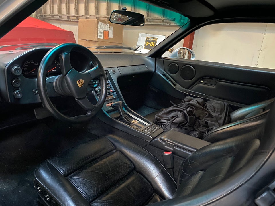 Porsche 928 4,7 S 3d