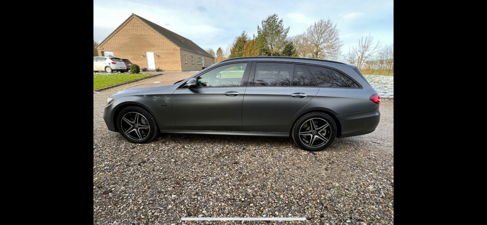 Mercedes E300 de 2,0 AMG Line Night Edition stc. aut. 5d