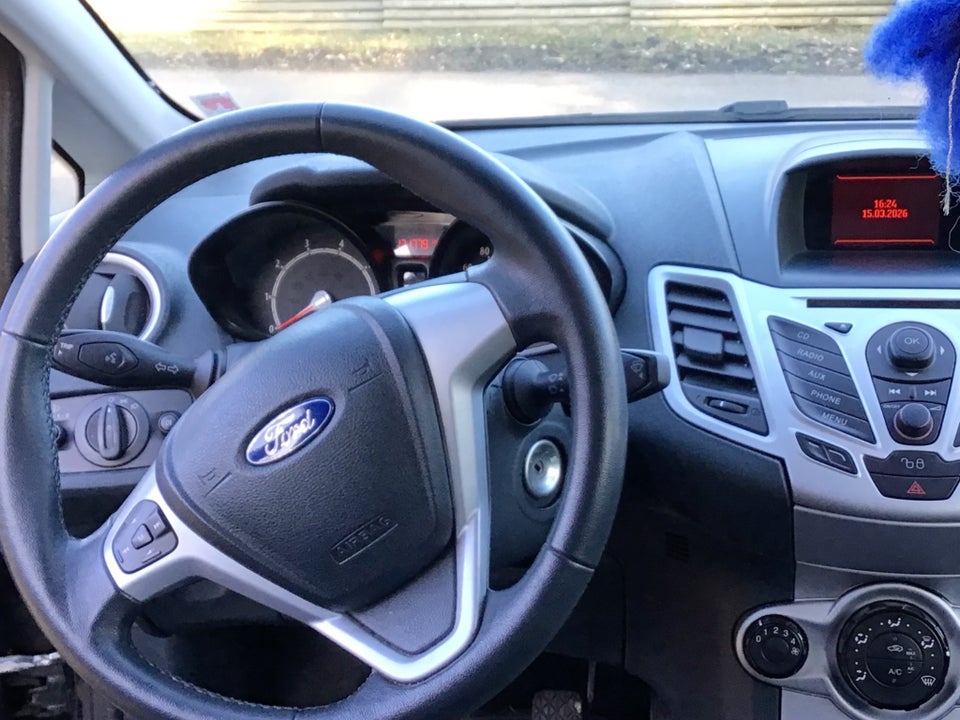 Ford Fiesta 1,25 82 Trend 5d