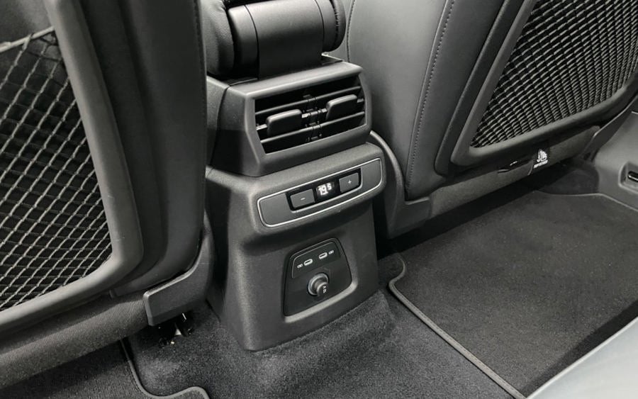 Audi Q4 e-tron 50 S-line quattro 5d