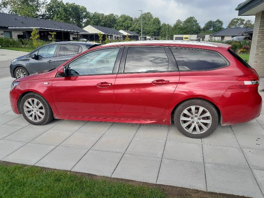 Peugeot 308 1,6 BlueHDi 120 Style SW 5d