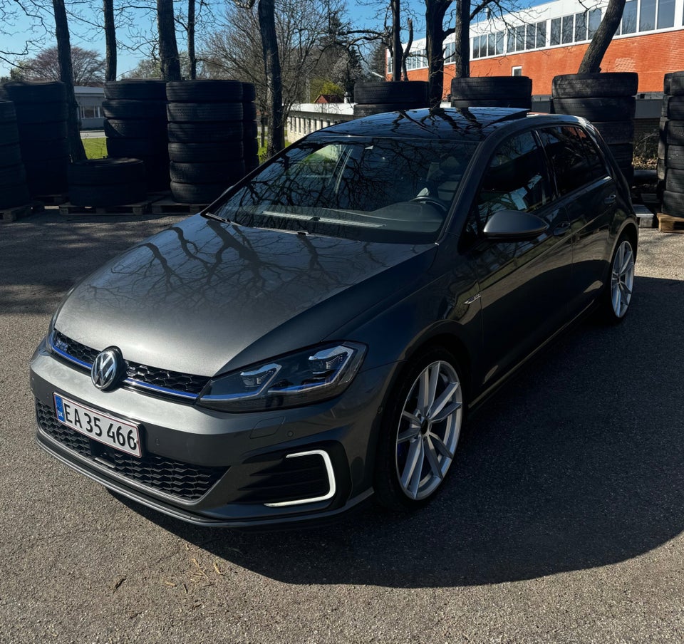 VW Golf VII 1,4 GTE DSG 5d