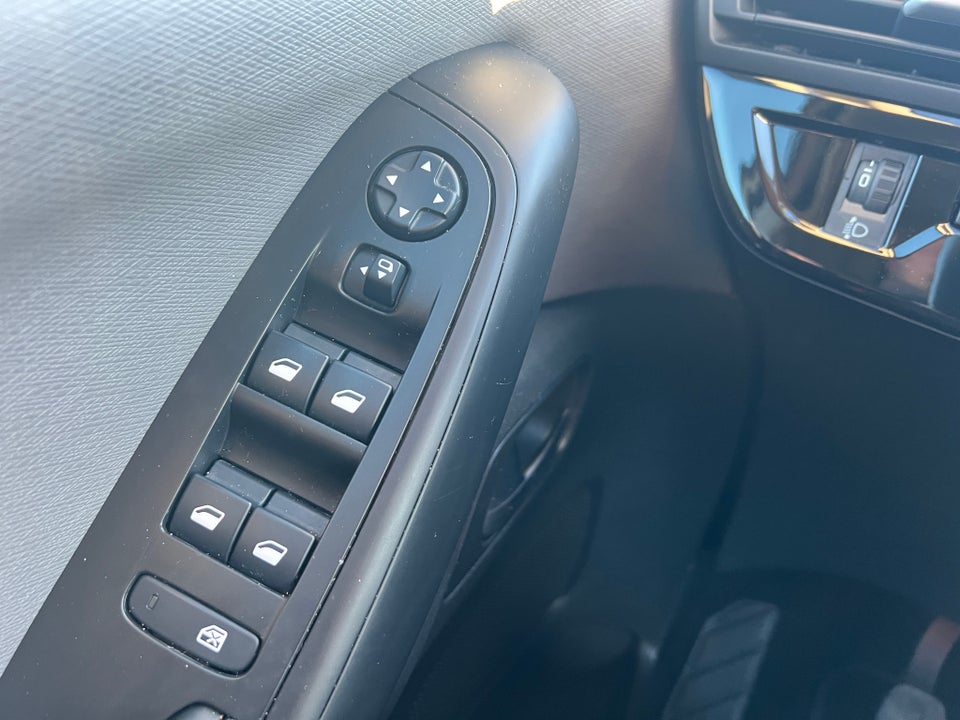 Citroën C4 SpaceTourer 1,6 BlueHDi 120 Iconic 5d