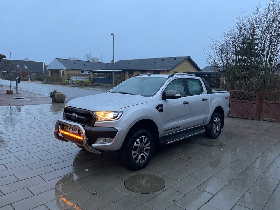 Ford Ranger 3,2 TDCi Db.Kab Wildtrak aut. 4x4 4d