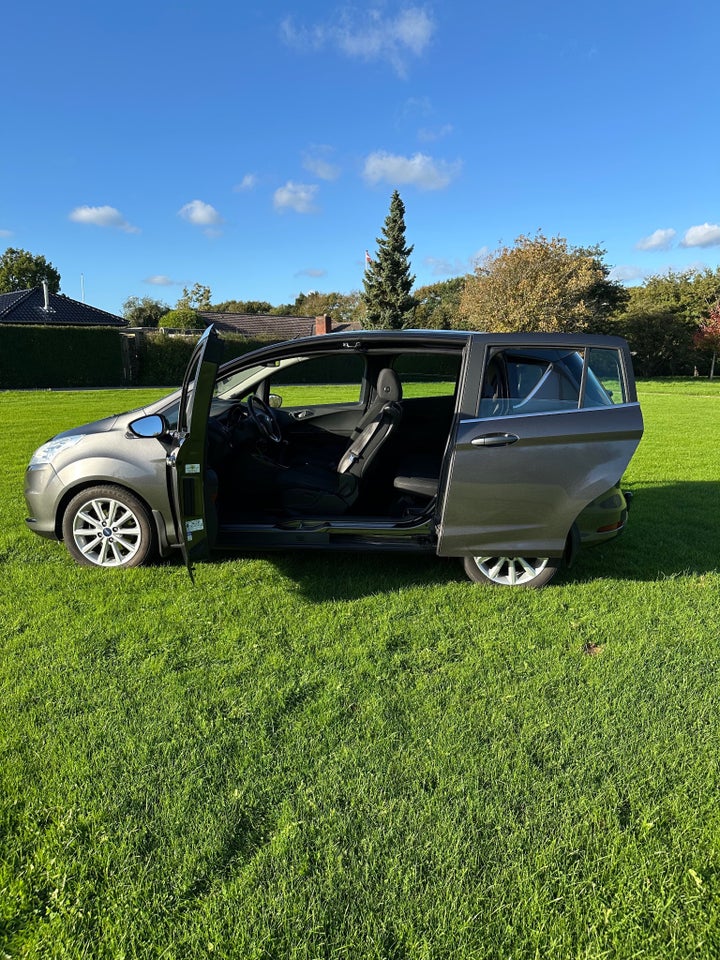 Ford B-MAX 1,0 SCTi 100 Titanium 5d