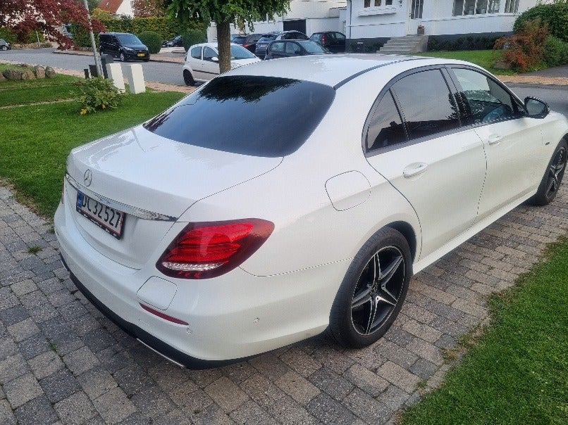 Mercedes E300 e 2,0 AMG Line aut. 4d