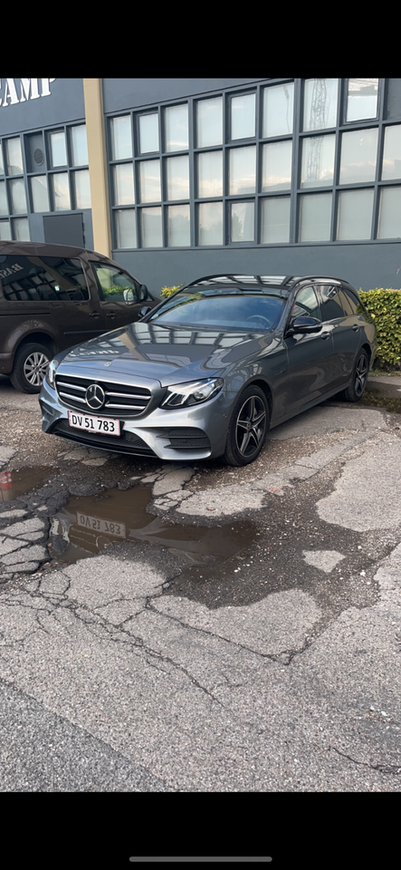 Mercedes E300 de 2,0 AMG Line stc. aut. 5d