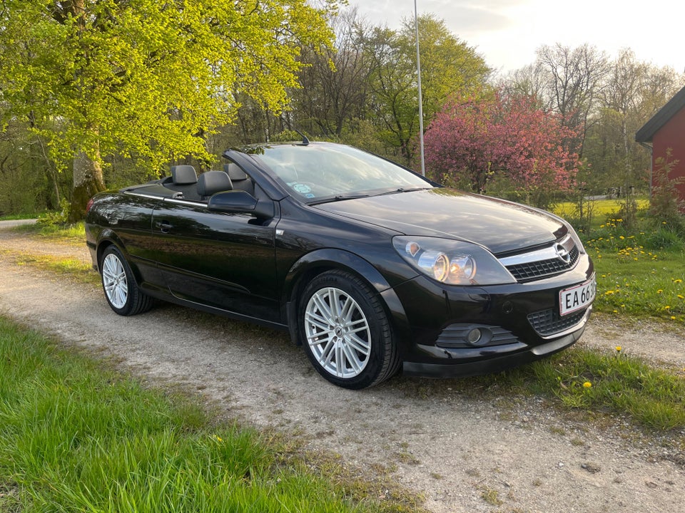 Opel Astra 2,0 Turbo TwinTop 2d