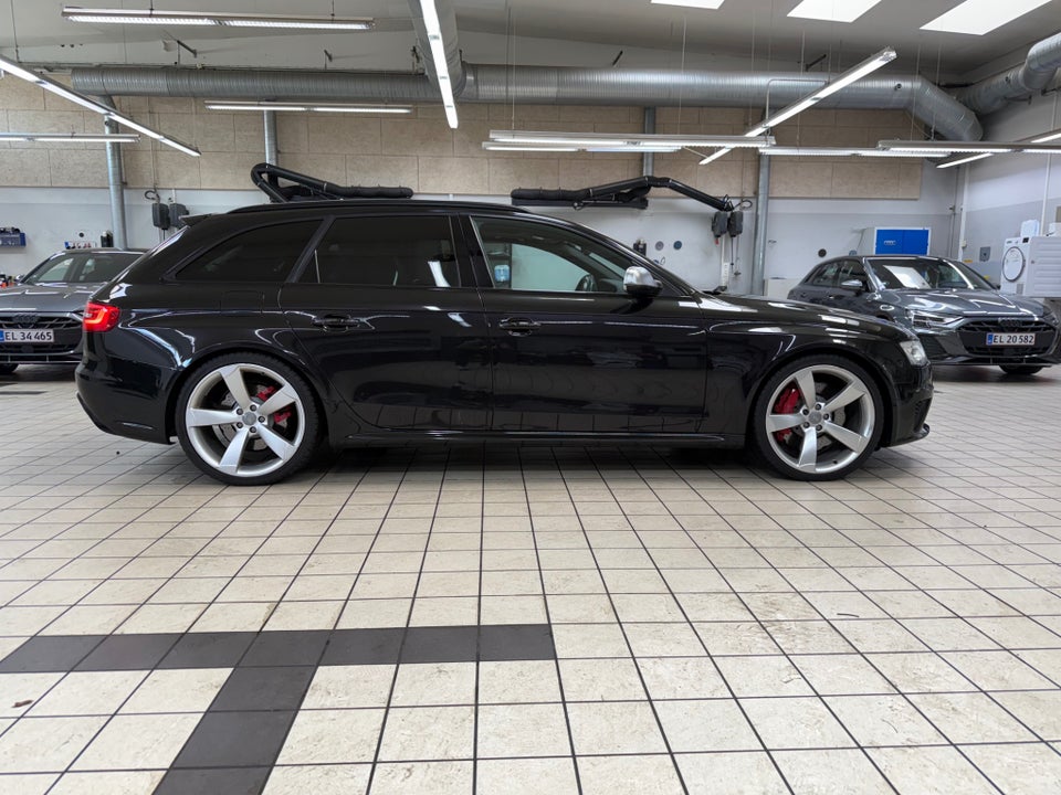 Audi RS4 4,2 FSi Avant quattro S-tr. 5d