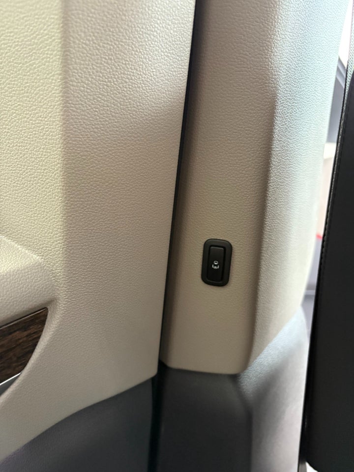 VW Multivan 1,4 eHybrid Style DSG kort