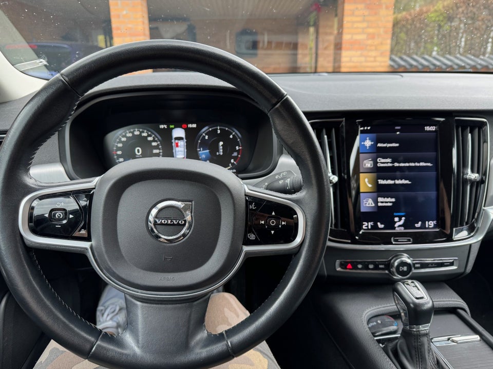 Volvo V90 2,0 D3 150 Momentum aut. 5d